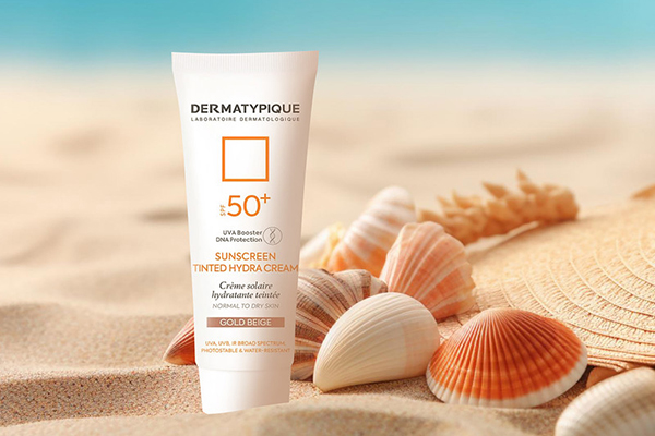 نحوه استفاده از کرم ضد آفتاب رنگی پوست خشک SPF50 برند درماتیپیک